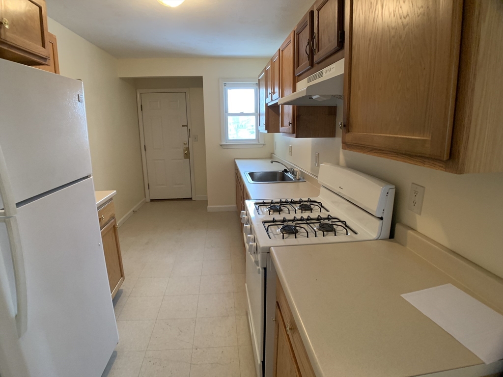 32 Ebbett Ave # 1R