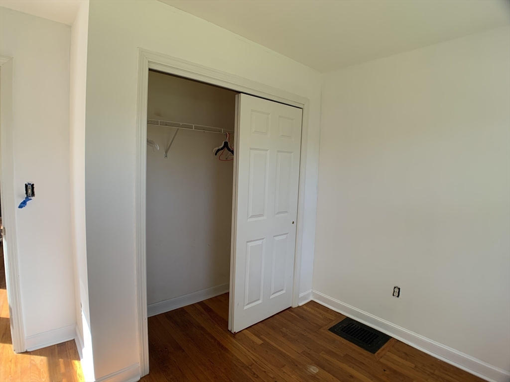 32 Ebbett Ave # 1R