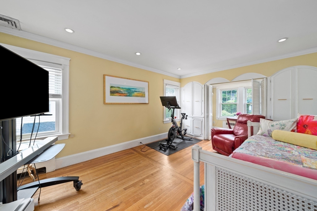 1384 Quincy Shore Dr