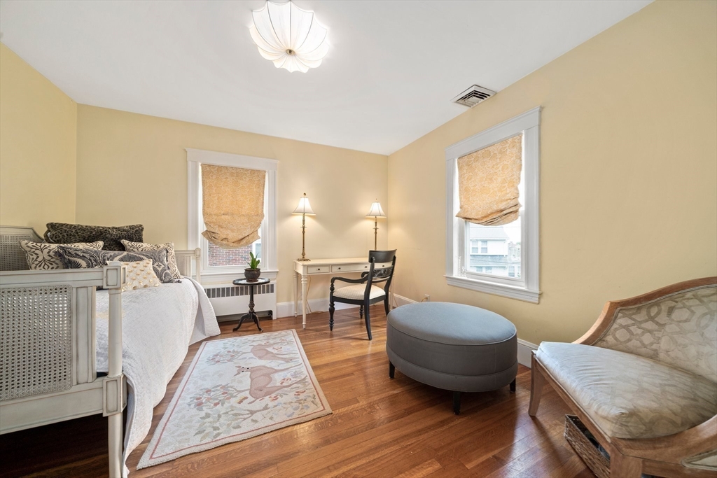 1384 Quincy Shore Dr