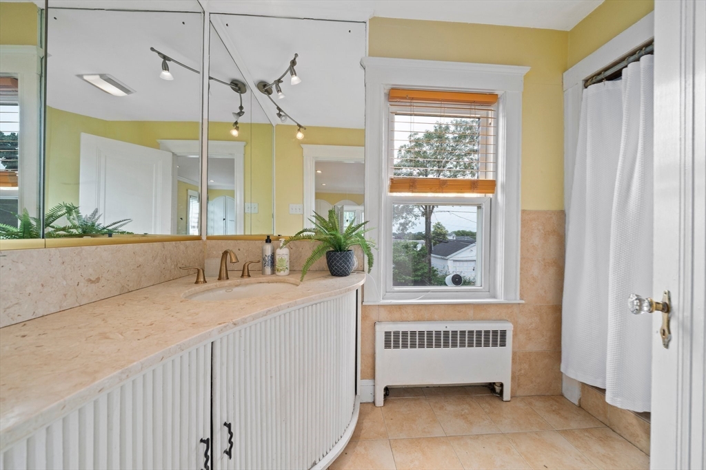 1384 Quincy Shore Dr