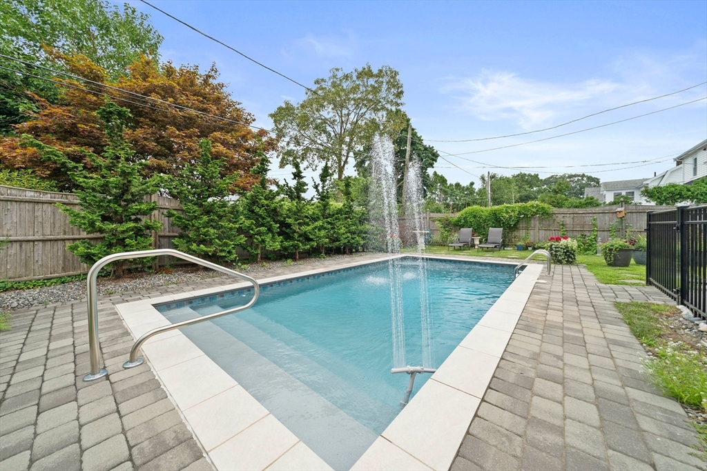 1384 Quincy Shore Dr
