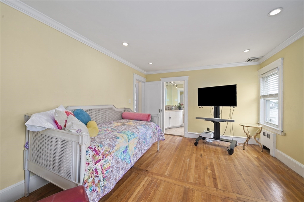 1384 Quincy Shore Dr