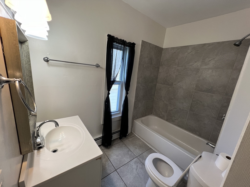 79 Gilbert St # 81