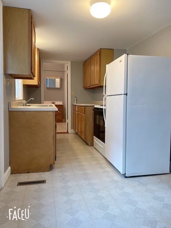 21 Common St # 1