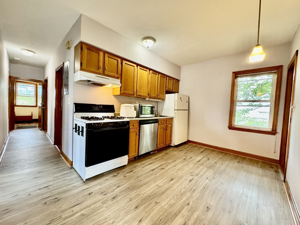 7 Rawson Rd # 3