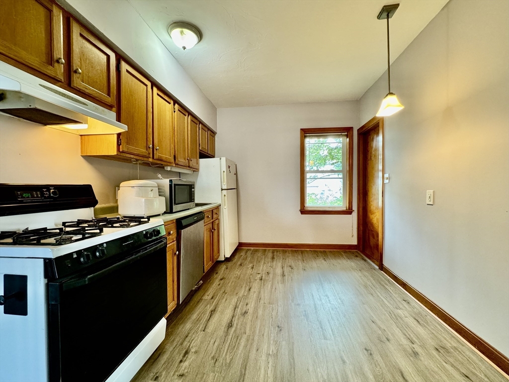 7 Rawson Rd # 3
