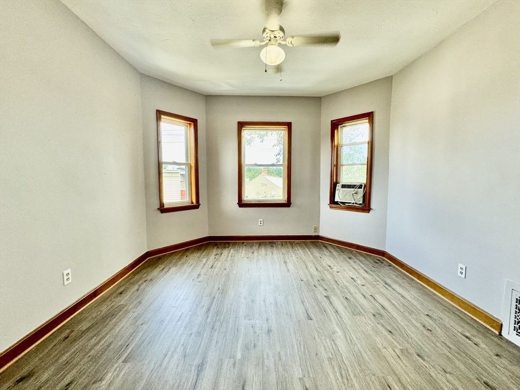 7 Rawson Rd # 3