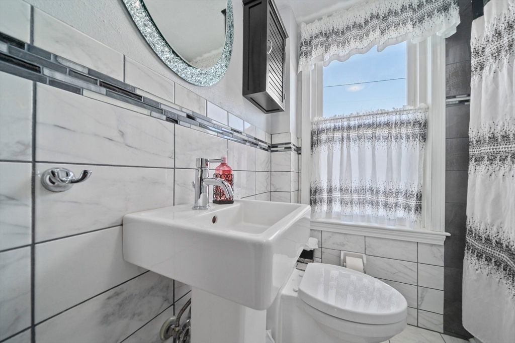 184 West St # 1