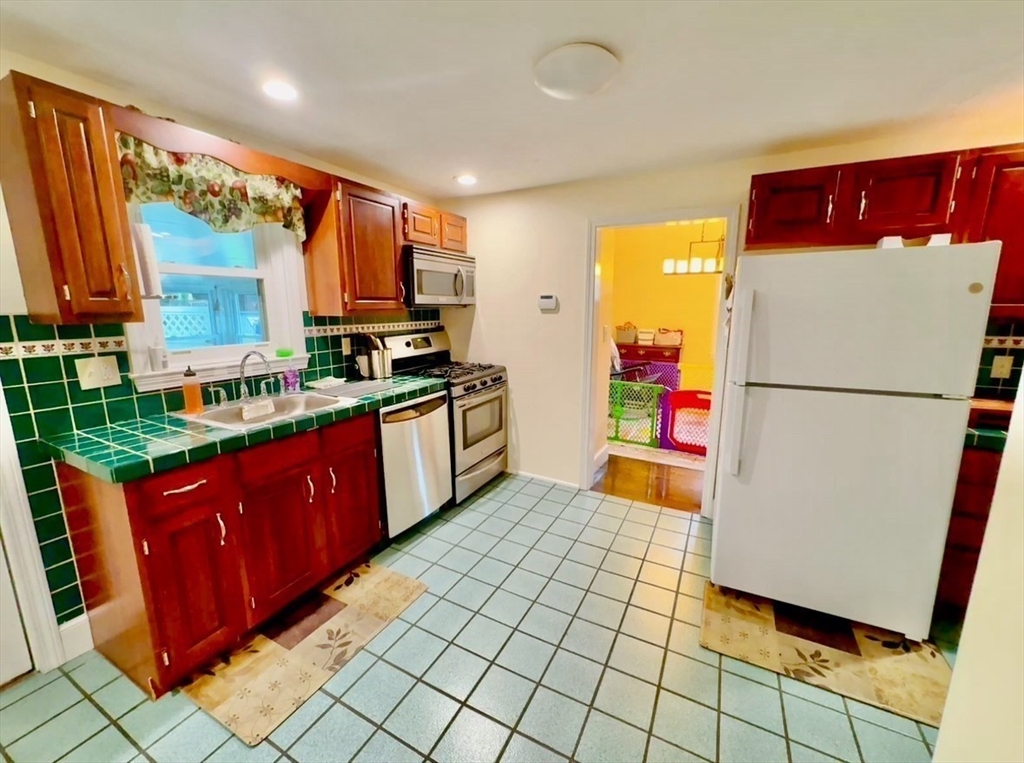 184 West St # 1