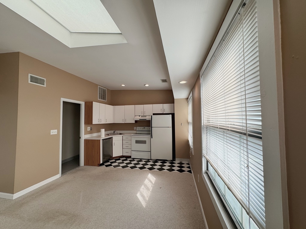21 Linden St. # 409