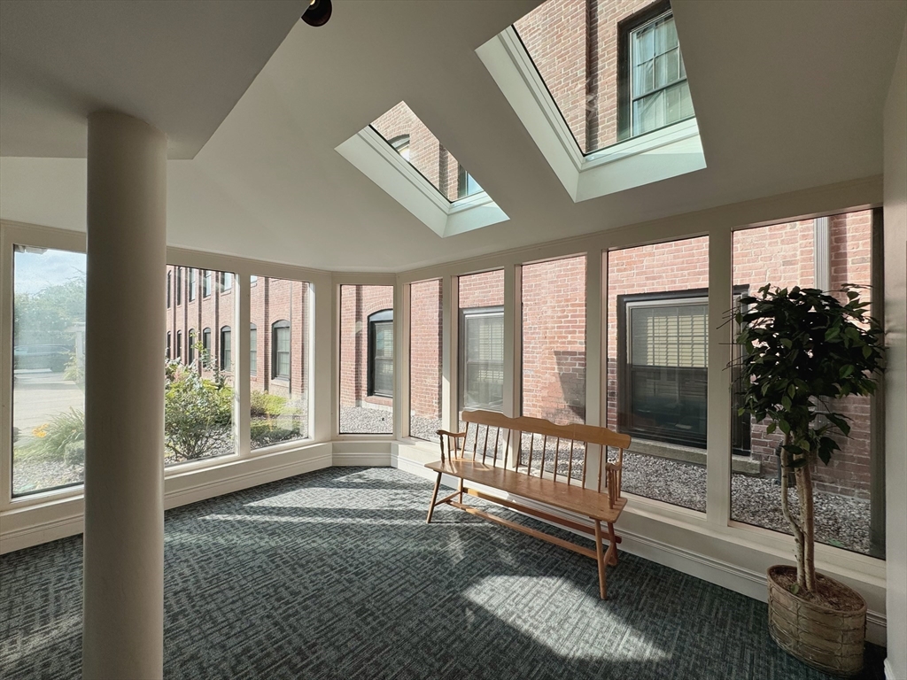 21 Linden St. # 409