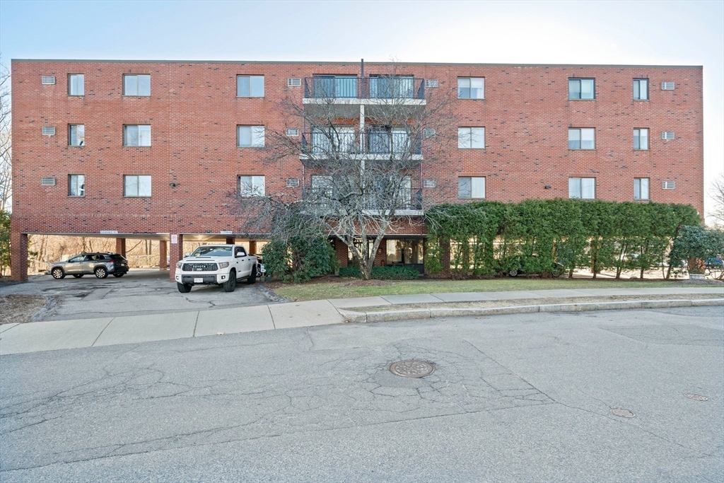 209 Riverview Ave # 7