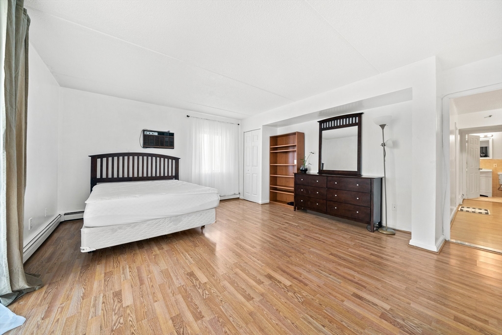 209 Riverview Ave # 7