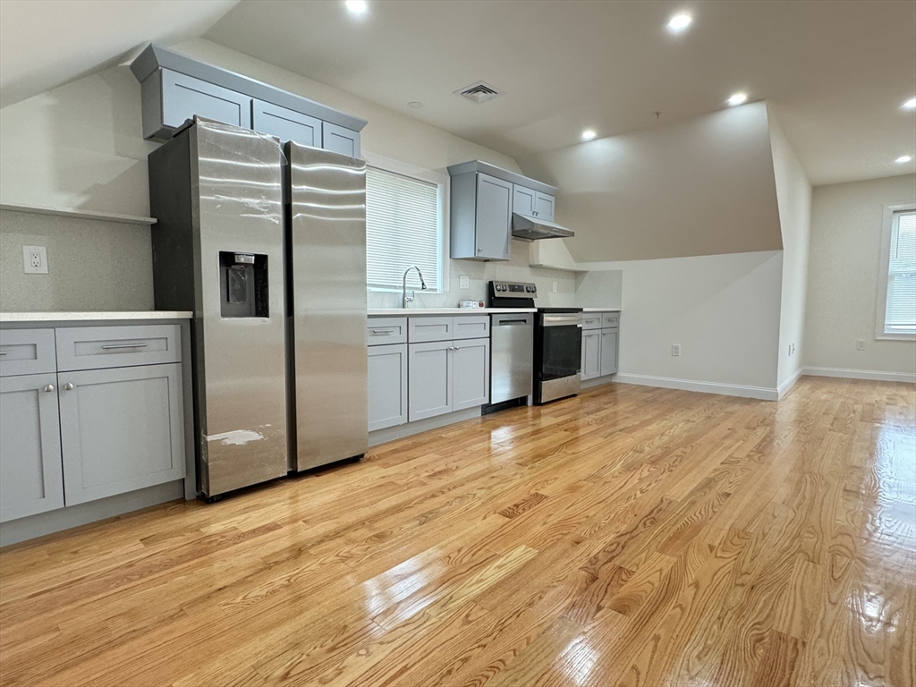 300 Washington St # 300
