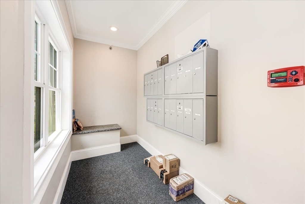 181 S Franklin St # 305