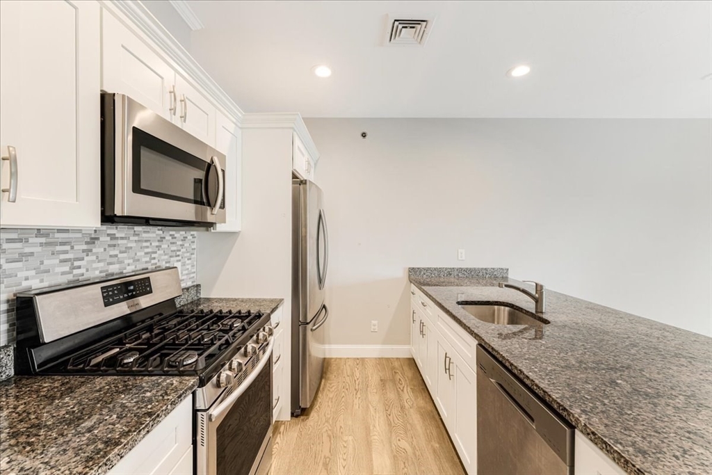 181 S Franklin St # 305