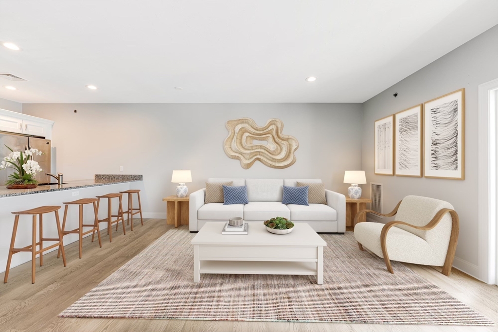 181 S Franklin St # 305