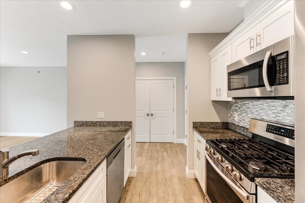 181 S Franklin St # 305