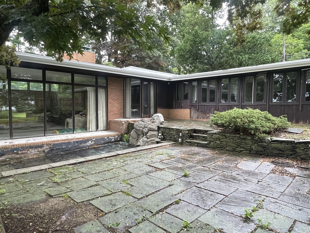 64 Upper Gore Rd