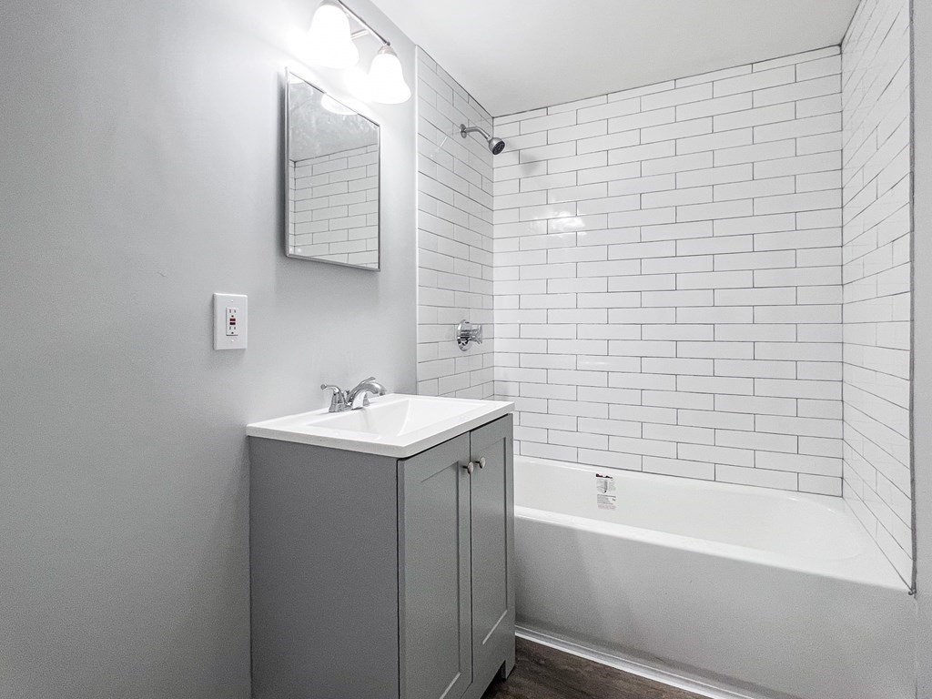 20 Germain Ave # 5