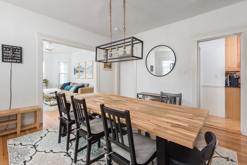27 King St # 2