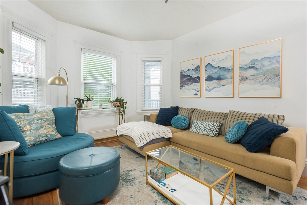 27 King St # 2