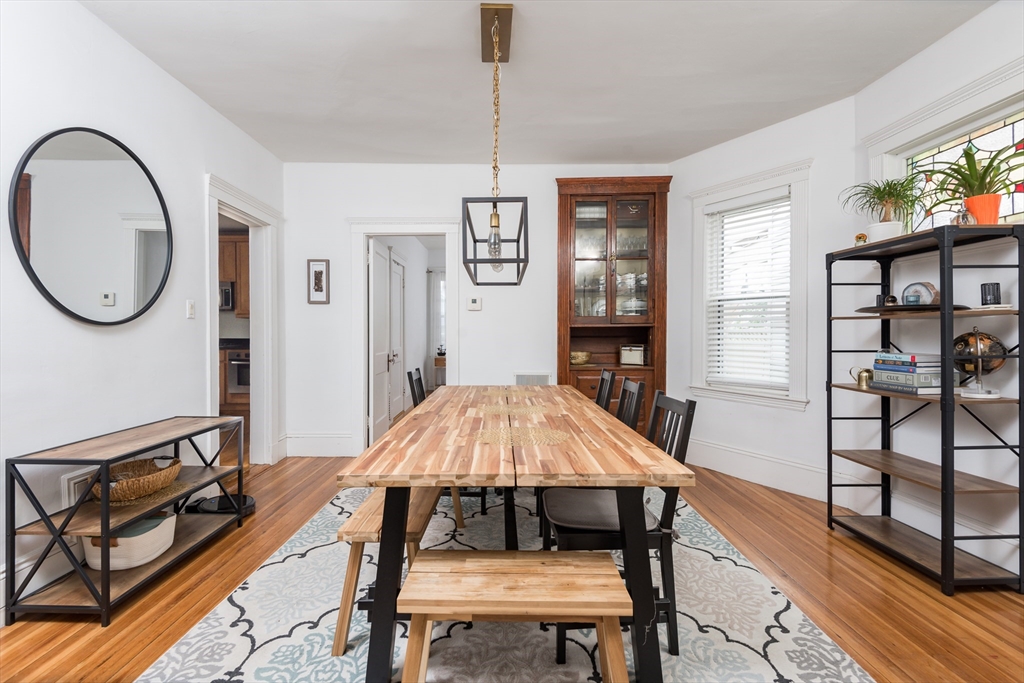 27 King St # 2