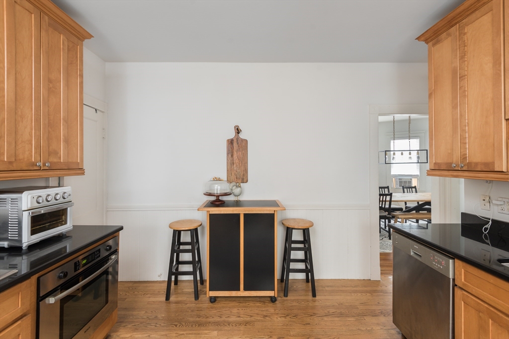 27 King St # 2