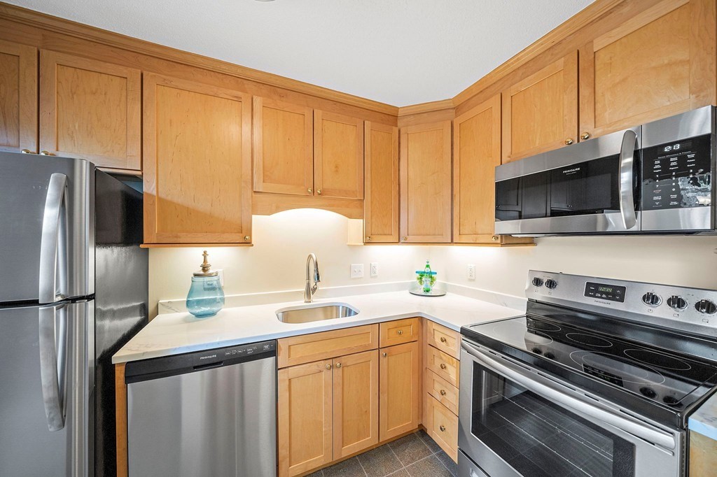 94 Newbury Ave # 200