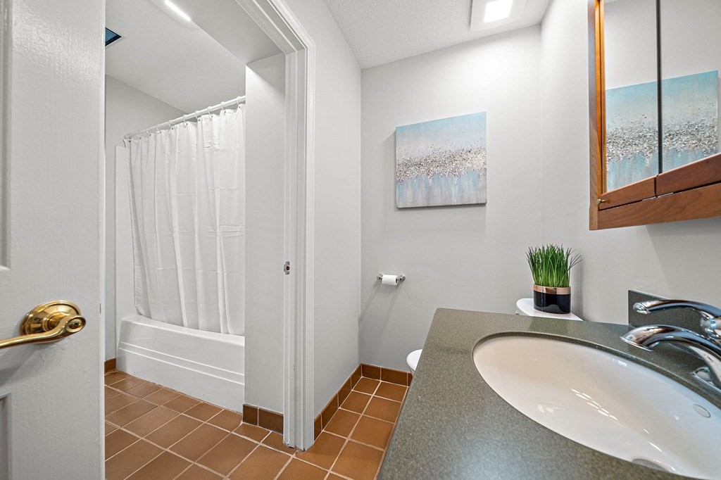 94 Newbury Ave # 200
