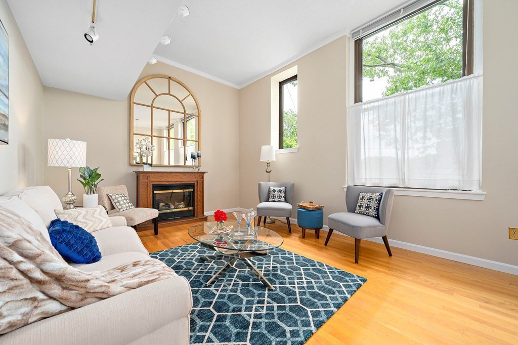 94 Newbury Ave # 200