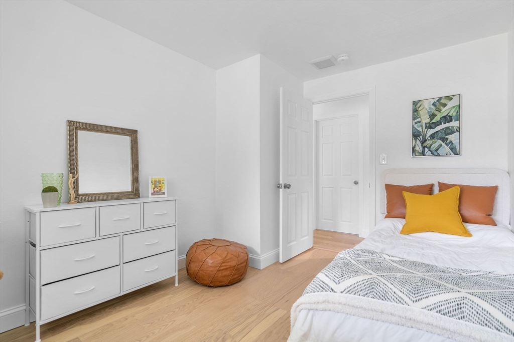 26 Hammond Ave