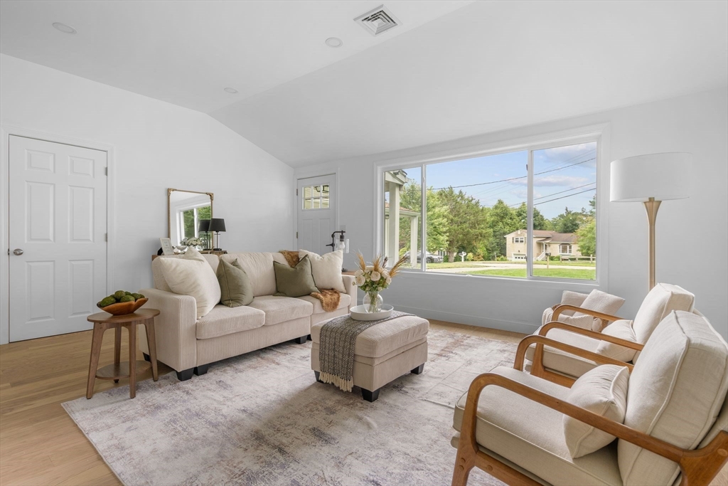 26 Hammond Ave