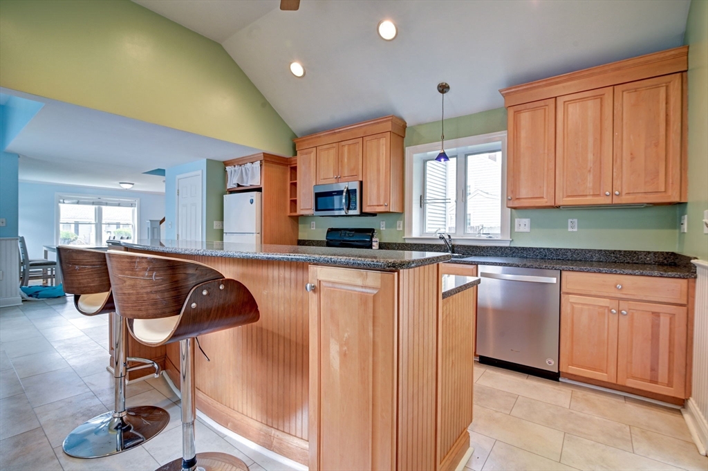 30 Thayer Ave # 30