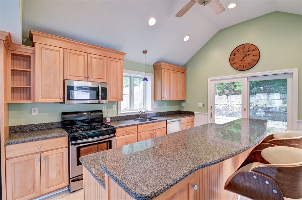 30 Thayer Ave # 30