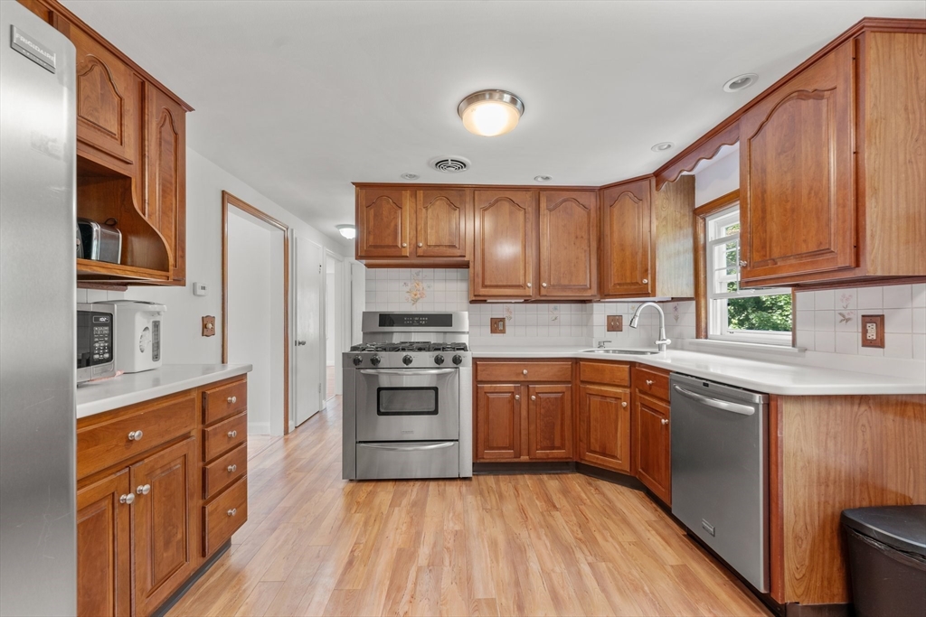 99 Brooks Ave