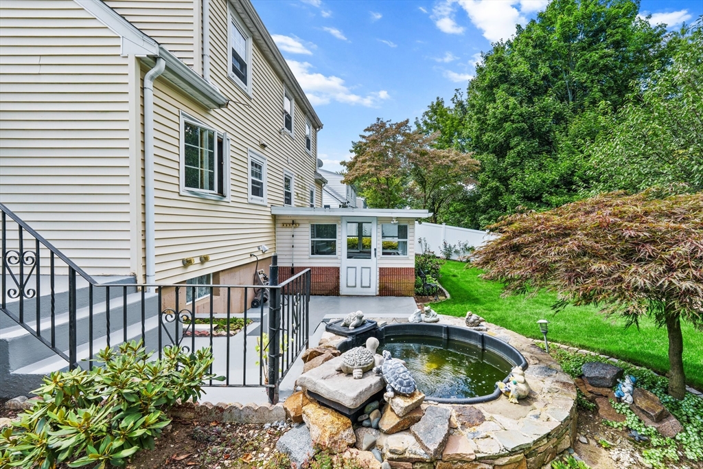99 Brooks Ave
