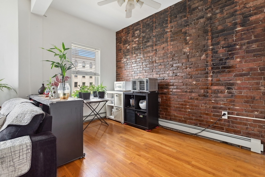 802 Tremont St # 3