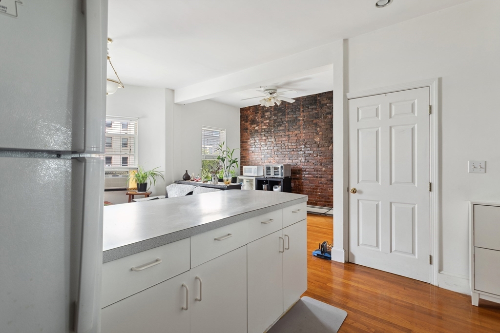 802 Tremont St # 3