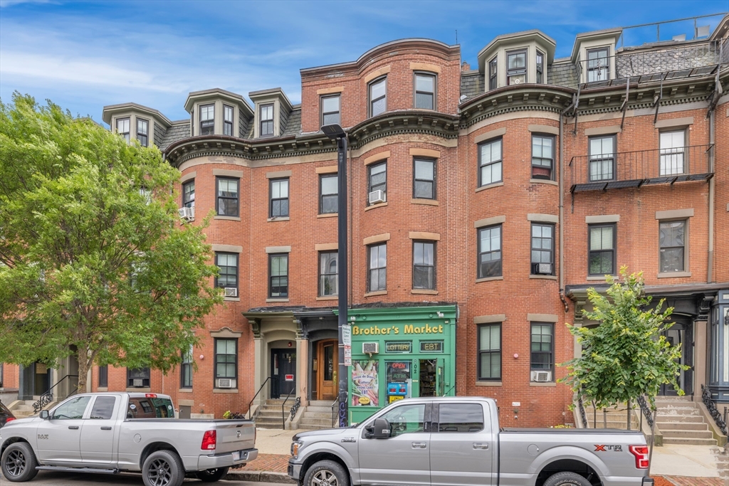 802 Tremont St # 3