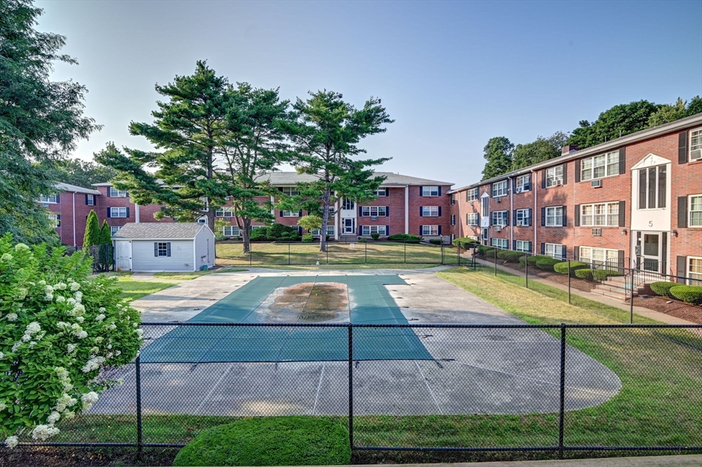 3 Tara Dr # 5