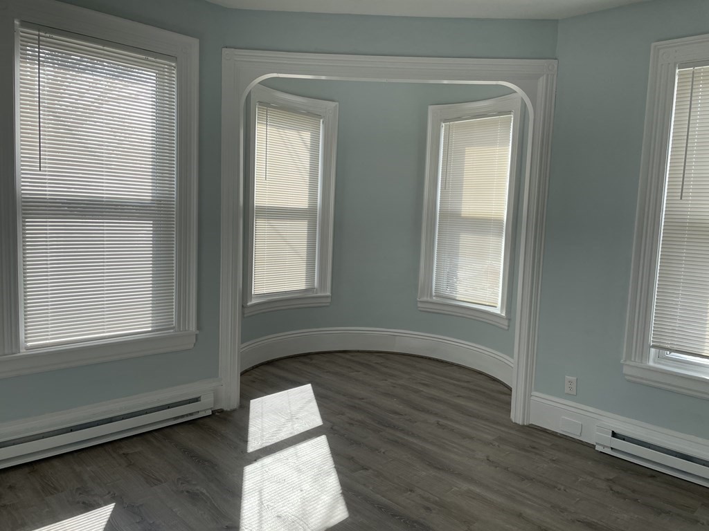 48 Grandview Ave # 1