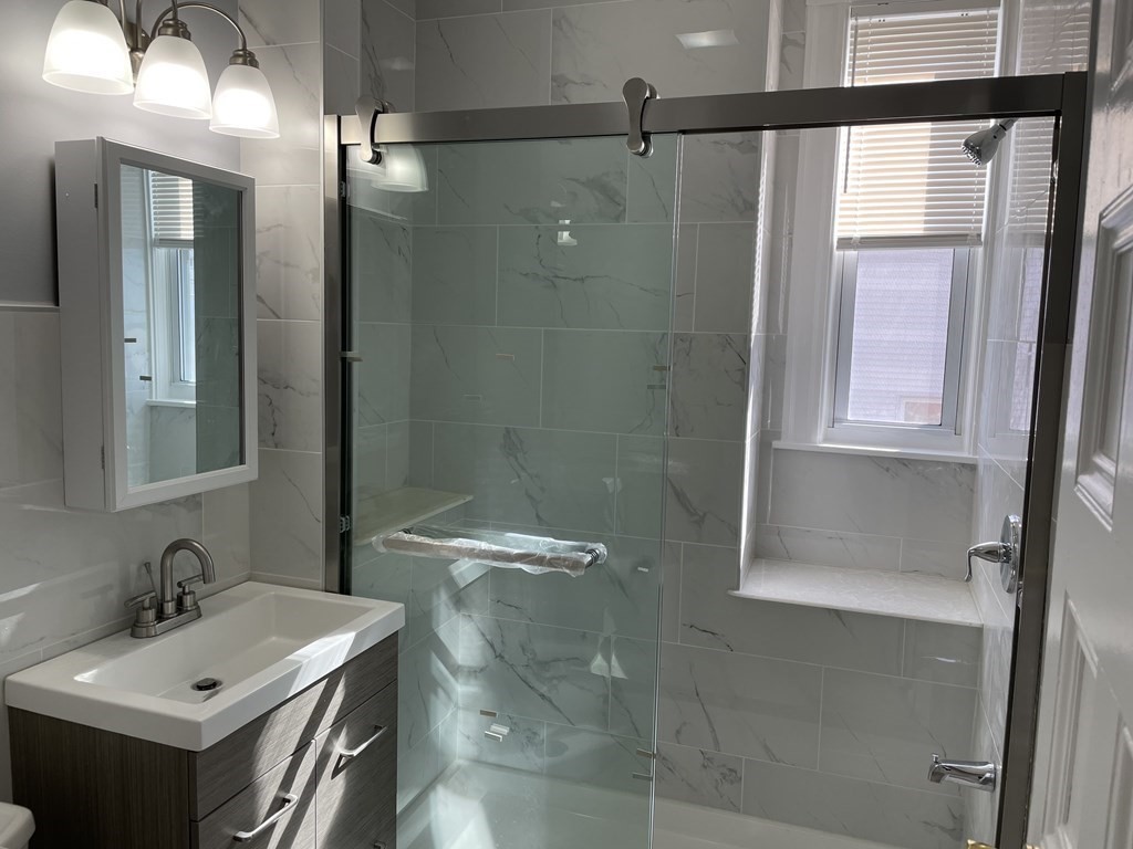 48 Grandview Ave # 1