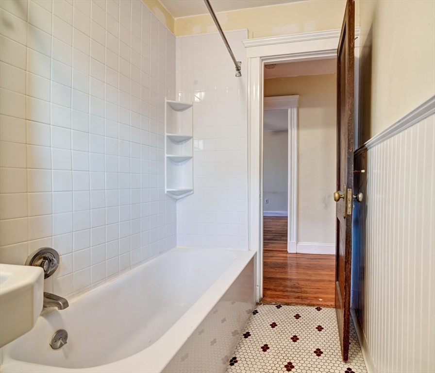 32 Greenwood Ave # 6