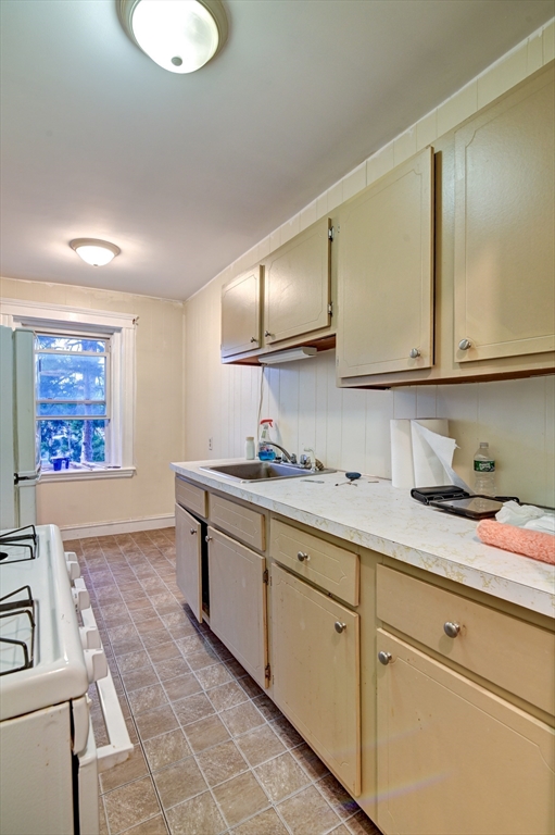 32 Greenwood Ave # 6