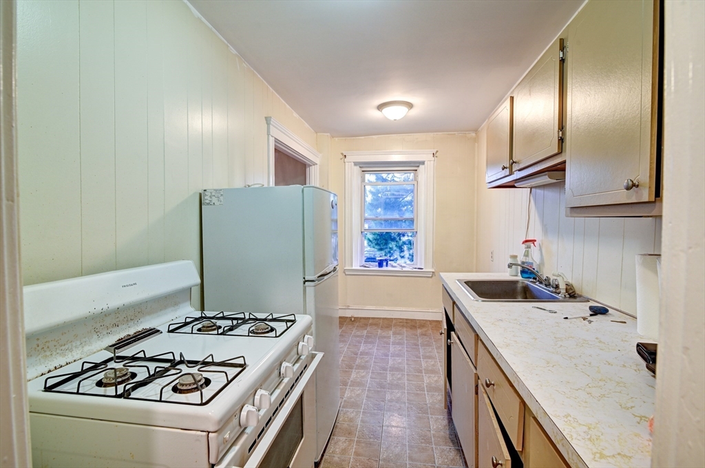 32 Greenwood Ave # 6