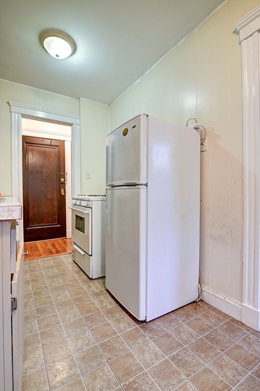 32 Greenwood Ave # 6