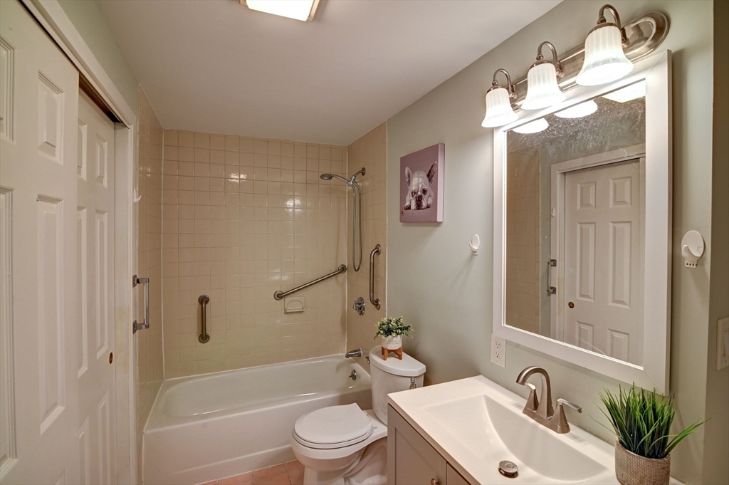 314 Riverside Ave # 101