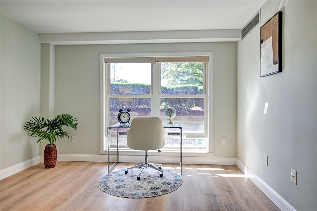 314 Riverside Ave # 101